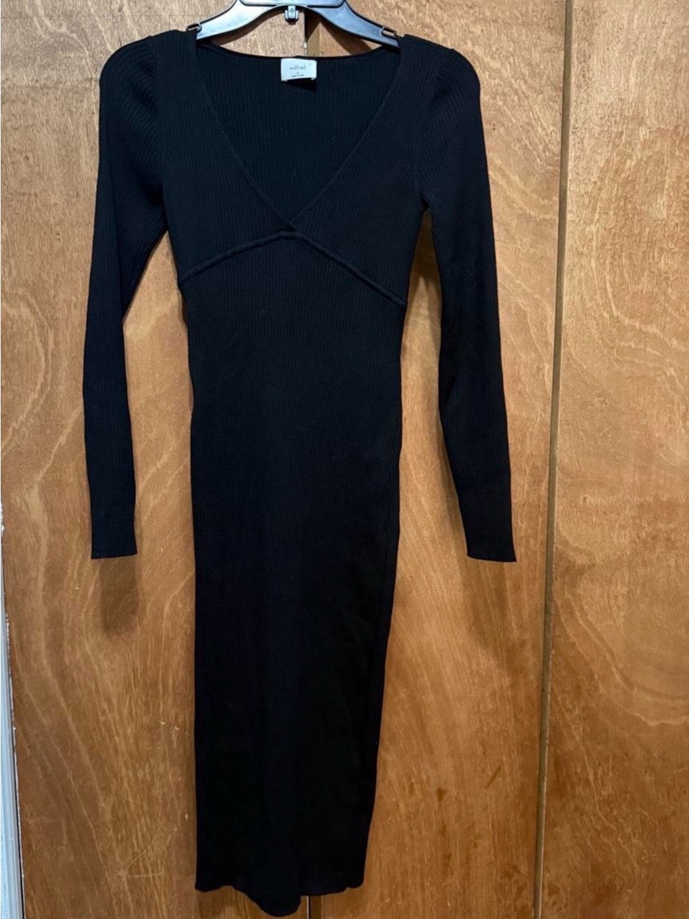 Wilfred Black Long Sleeve Ribbed V-Neck Midi Dress